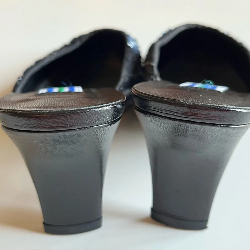 Vintage Arnold Churgin Silk Beaded Mule Size 4 1/2 (fits like size 5) - Picture 10 of 10